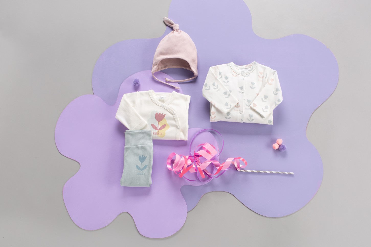 Czapka Niemowlęca Wiązana Różowa Romantic