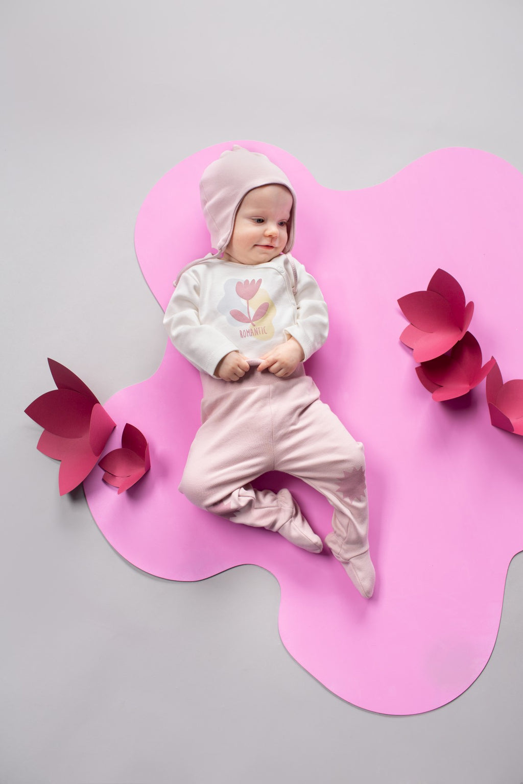 Czapka Niemowlęca Wiązana Różowa Romantic